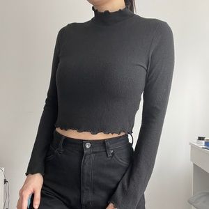 Urban outfitters cropped turtleneck in black